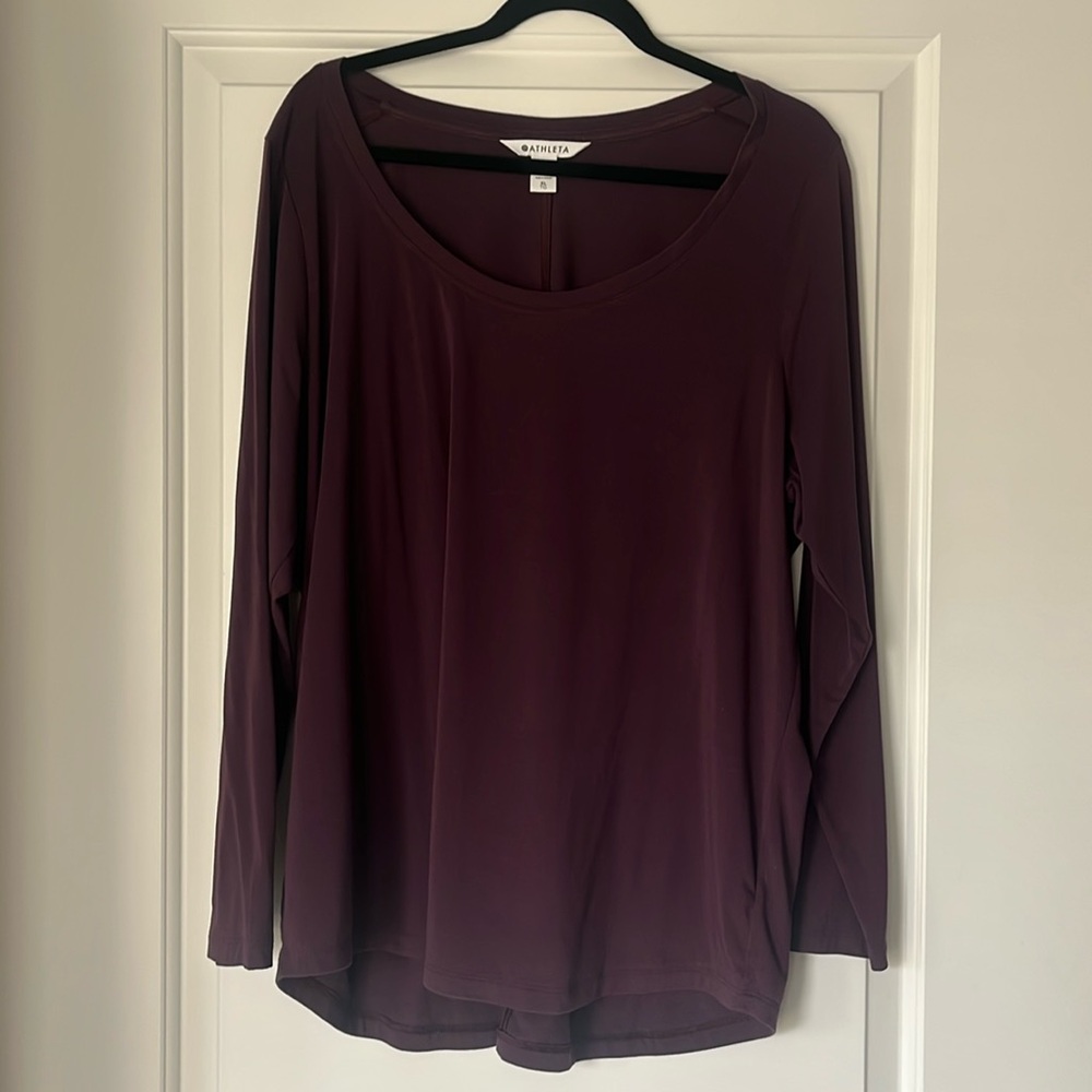 Athleta Stratus II top XL